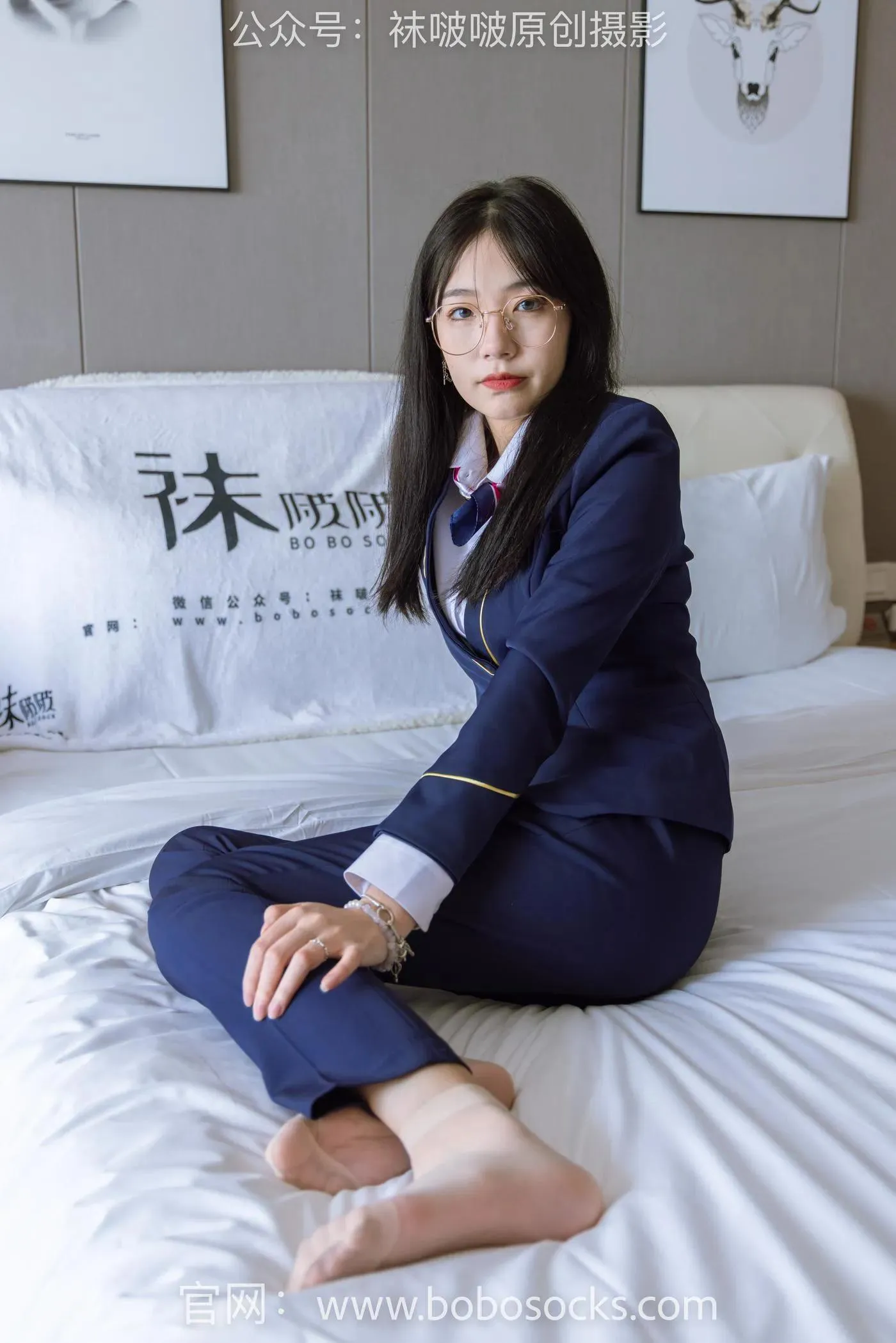 [BoBoSocks袜啵啵]NO.139 小甜豆-高跟鞋、短肉丝、空姐制服 [140P]插图8